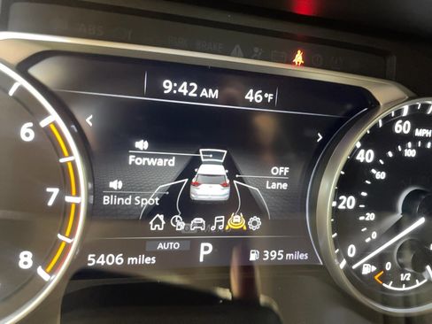 Used 2025 Nissan Rogue S AWD/4WD image 8