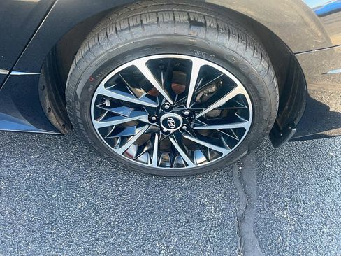 Used 2021 Hyundai Sonata Limited image 9