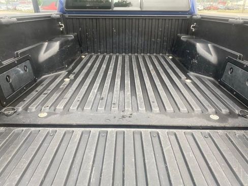 Used 2014 Toyota Tacoma PreRunner w/ SR5 Package RWD image 38