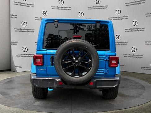 Used 2024 Jeep Wrangler Unlimited Sahara AWD/4WD image 4