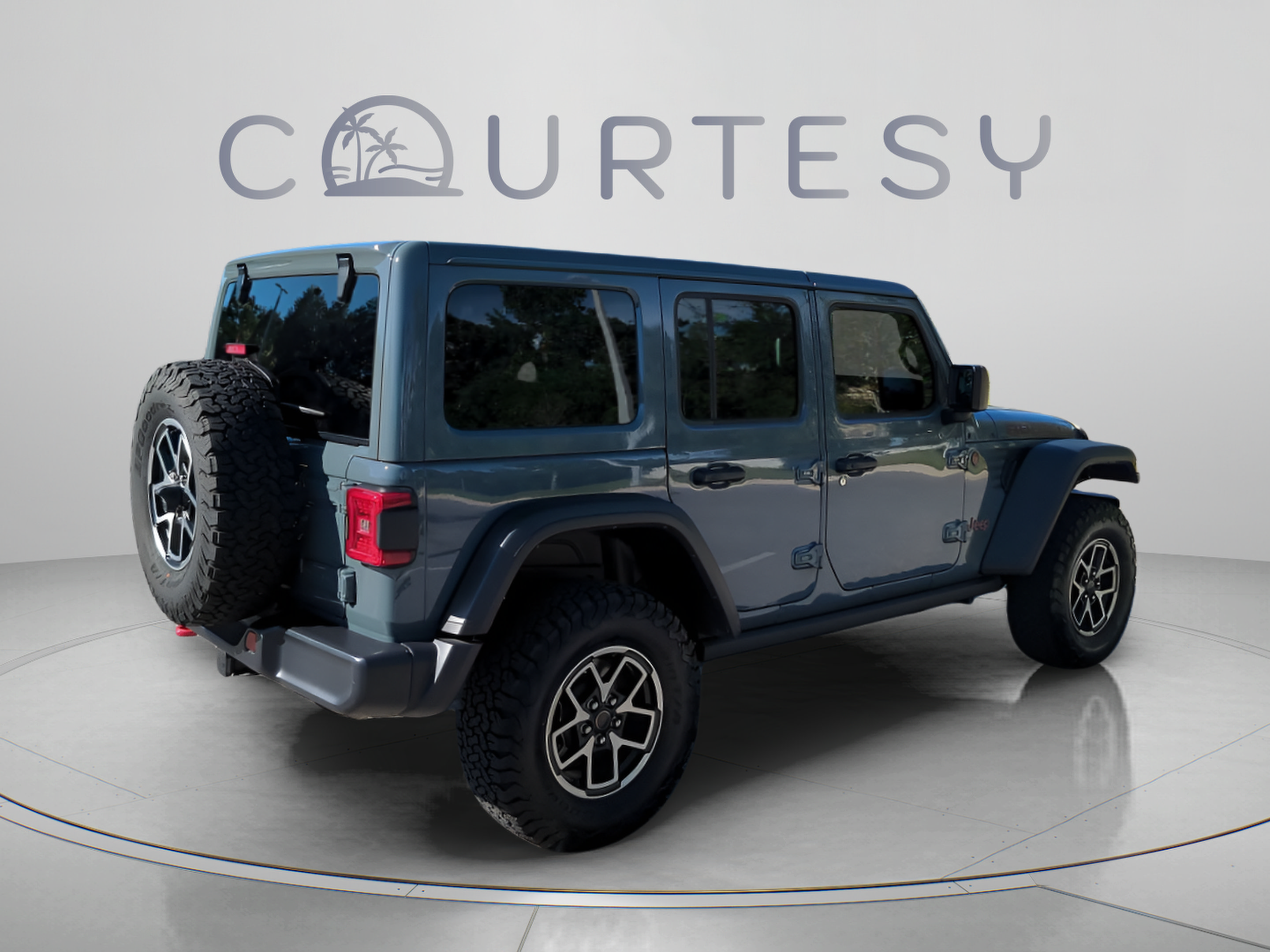Used 2025 Jeep Wrangler Unlimited Rubicon AWD/4WD image 7