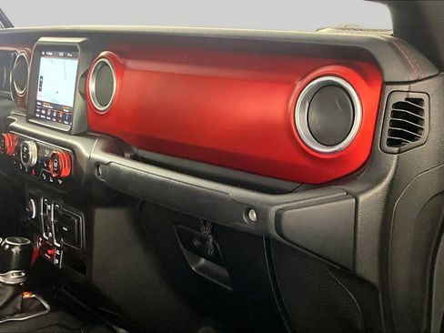 Used 2020 Jeep Gladiator Rubicon AWD/4WD image 18