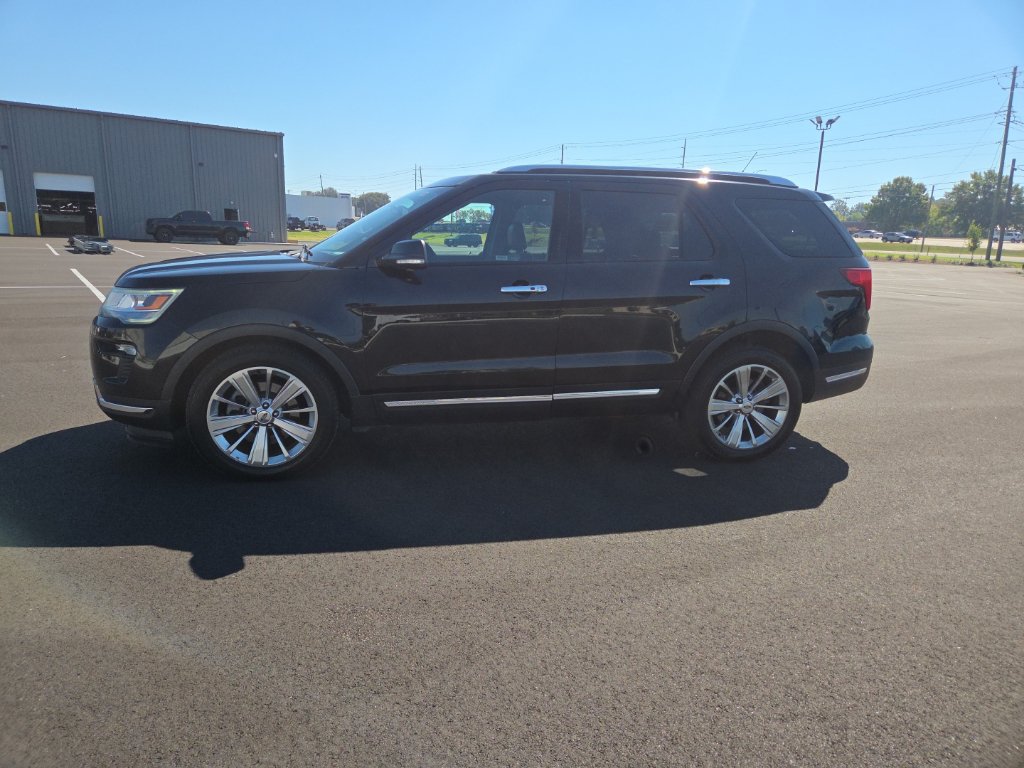 Used 2019 Ford Explorer Limited w/ Class III Trailer Tow Package FWD image 6