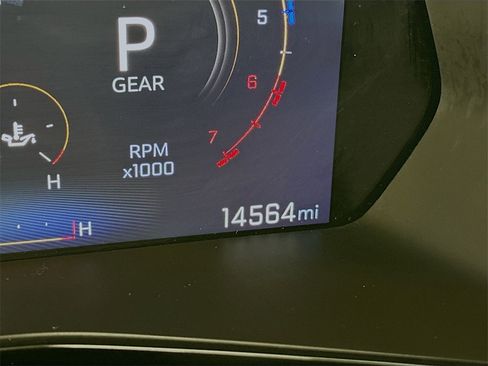 Used 2024 Chevrolet Colorado LT w/ LT Convenience Package III image 18