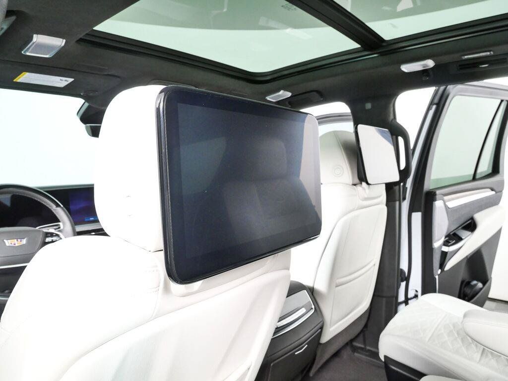 Used 2026 Cadillac Escalade Platinum Sport w/ LPO, ONYX Package AWD/4WD image 22