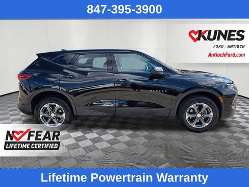 Used 2025 Chevrolet Blazer LT FWD image 8