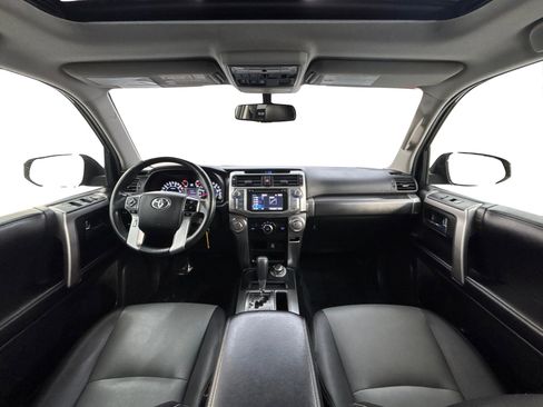 Used 2016 Toyota 4Runner SR5 Premium image 17