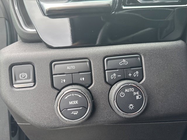 Used 2026 Chevrolet Silverado 1500 LT AWD/4WD image 12