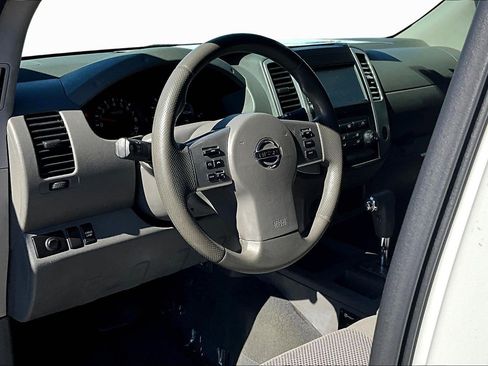 Used 2019 Nissan Frontier S image 12