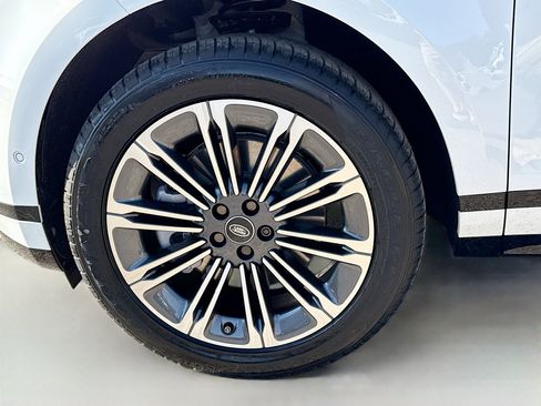 New 2026 Land Rover Range Rover Evoque Dynamic SE image 40