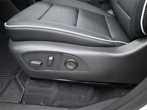 New 2026 Buick Enclave Sport Touring w/ Power Package image 9