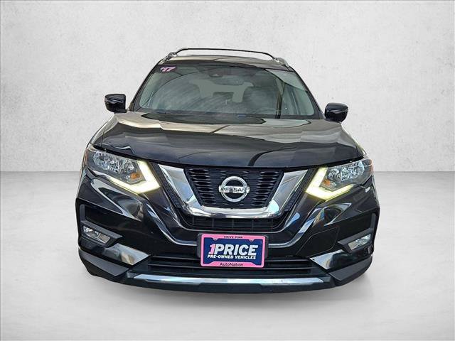 Used 2017 Nissan Rogue SL FWD image 2