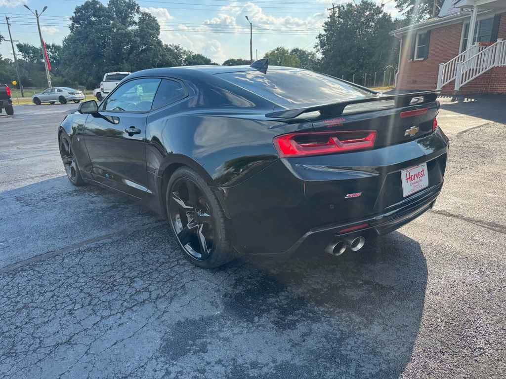 Used 2016 Chevrolet Camaro SS RWD image 2