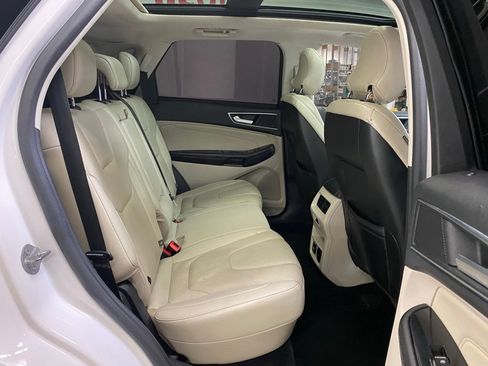 Used 2017 Ford Edge Titanium w/ Equipment Group 301A AWD/4WD image 10
