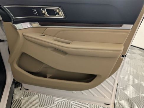 Used 2017 Ford Explorer Limited w/ Equipment Group 301A image 37