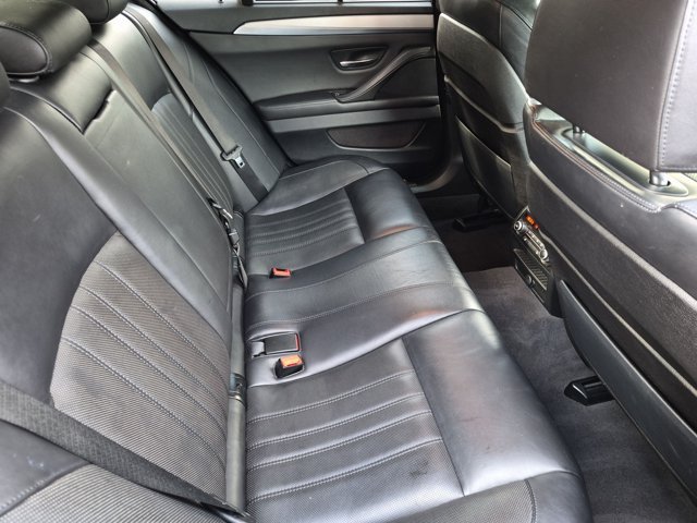 Used 2015 BMW M5 RWD image 21