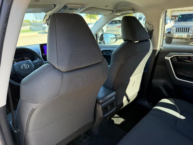 Used 2024 Toyota RAV4 LE FWD image 24