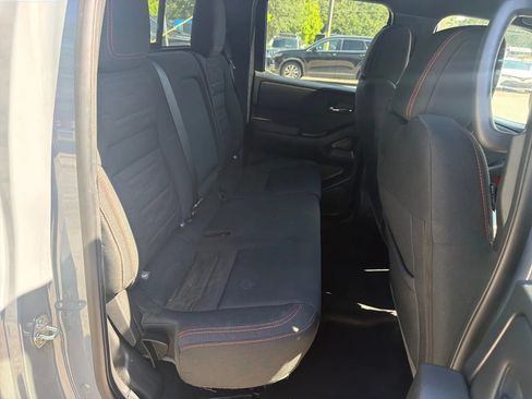 Used 2024 Nissan Frontier PRO-4X w/ Technology Package AWD/4WD image 18