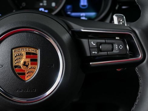 New 2026 Porsche Macan image 11