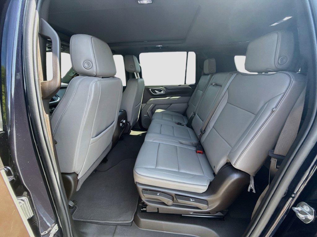 Used 2024 GMC Yukon XL SLT w/ SLT Premium Package AWD/4WD image 28