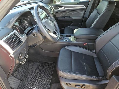 Used 2021 Volkswagen Atlas Cross Sport SE w/ Panoramic Sunroof Package image 20