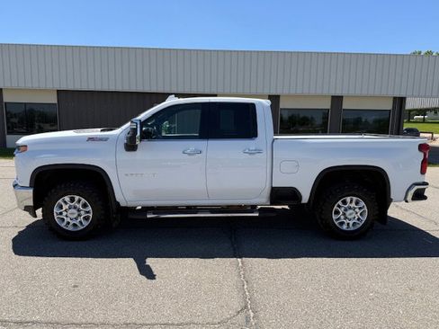 Used 2020 Chevrolet Silverado 2500 LTZ w/ LTZ Convenience Package AWD/4WD image 8
