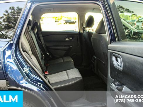 Used 2025 Nissan Rogue SV FWD image 18