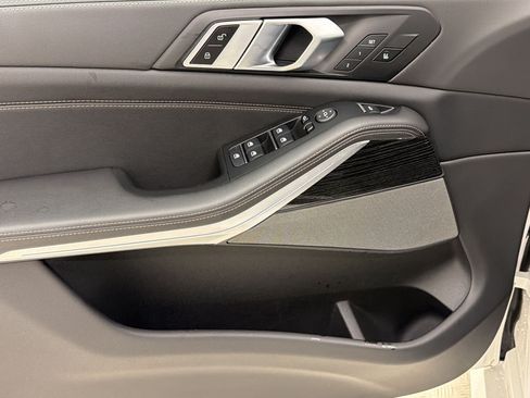 Used 2024 BMW X5 sDrive40i w/ M Sport Package RWD image 14