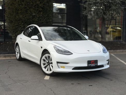 Used 2022 Tesla Model 3 Standard Range image 7