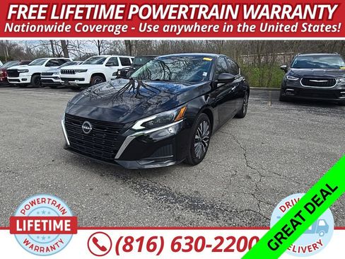 Used 2024 Nissan Altima 2.5 SV image 1