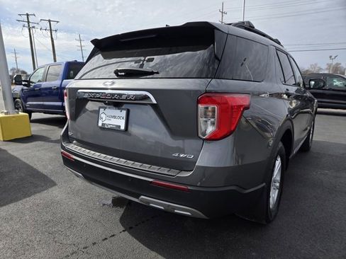Used 2023 Ford Explorer XLT w/ Equipment Group 202A image 5