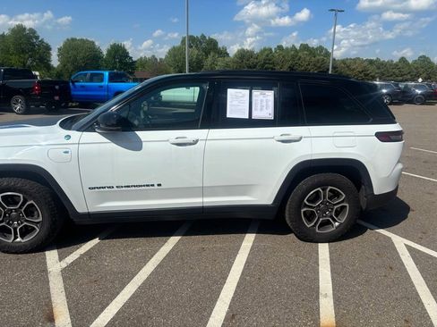 Used 2022 Jeep Grand Cherokee Trailhawk AWD/4WD image 6