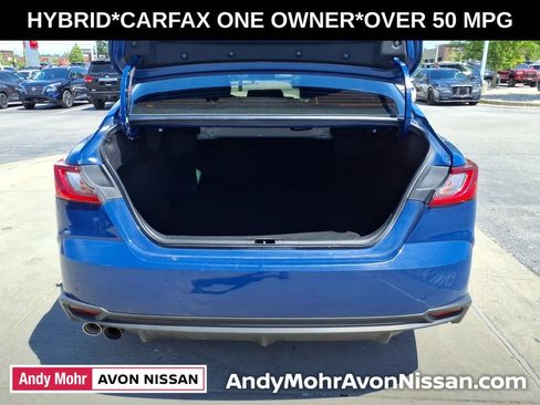 Used 2025 Toyota Camry SE FWD image 12