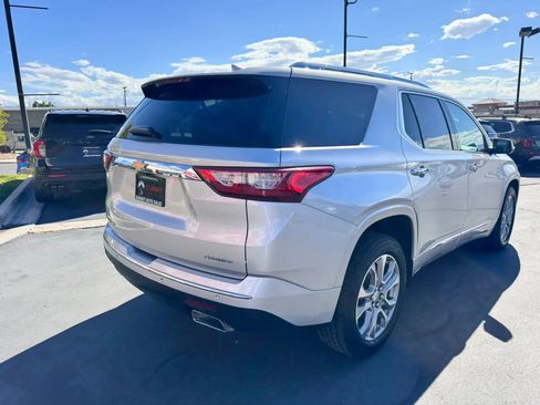 Used 2021 Chevrolet Traverse Premier AWD/4WD image 4