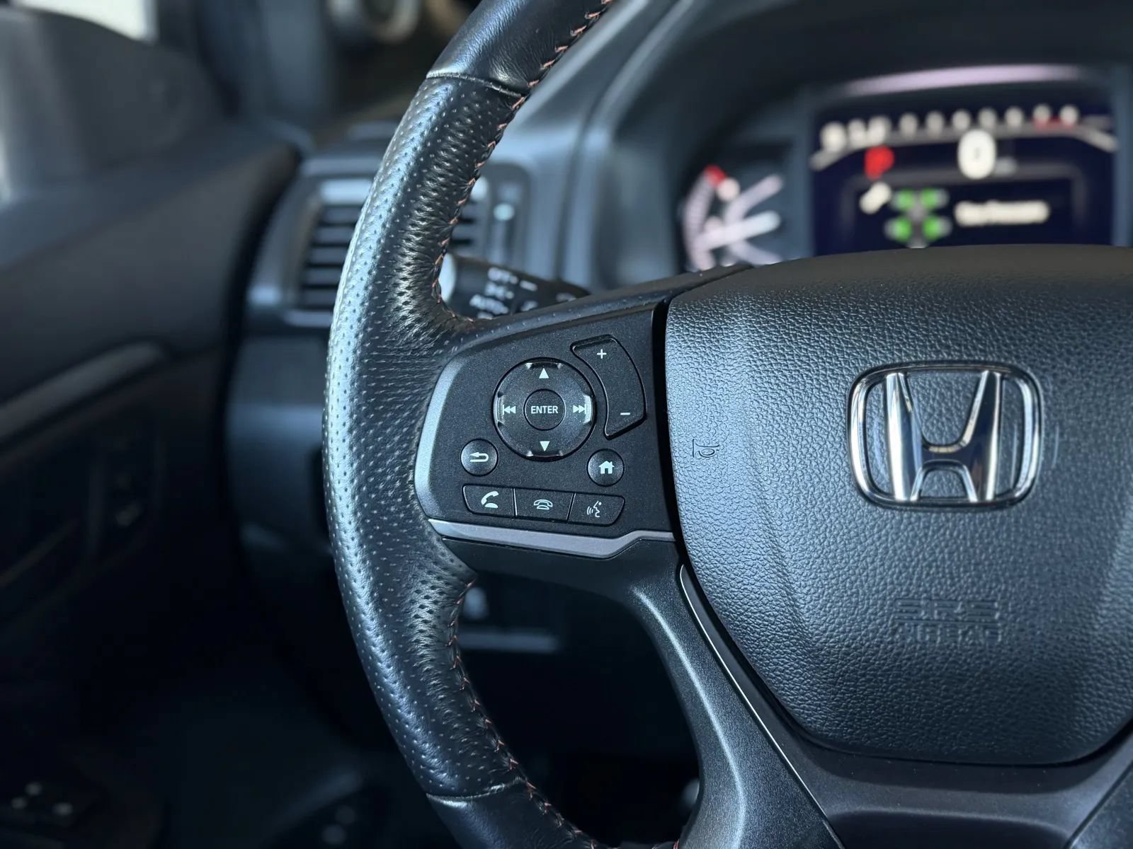 Used 2022 Honda Passport TrailSport image 22