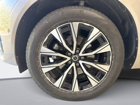 Used 2023 Volvo XC60 B5 Plus w/ Climate Package AWD/4WD image 20