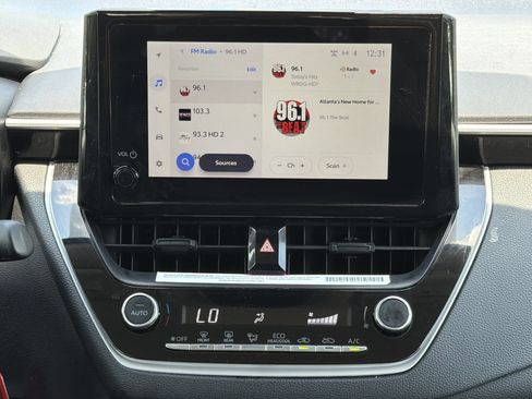 Used 2024 Toyota Corolla LE FWD image 4