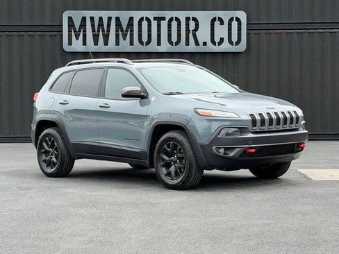 Used 2015 Jeep Cherokee Trailhawk w/ Leather Interior Group AWD/4WD image 1