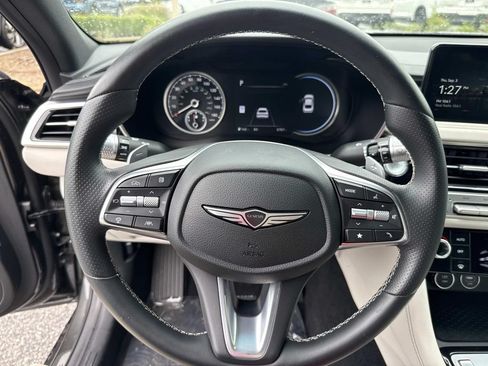 Used 2025 Genesis G70 2.5T RWD image 40