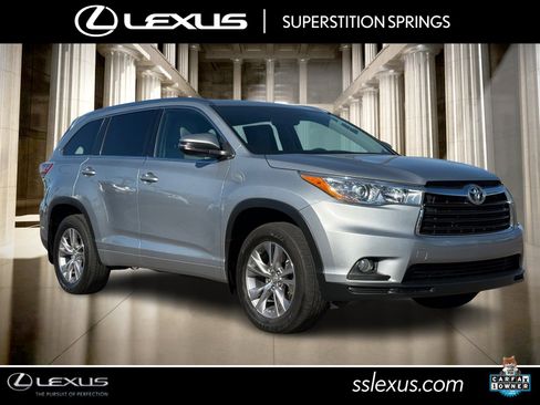 Used 2015 Toyota Highlander XLE image 1