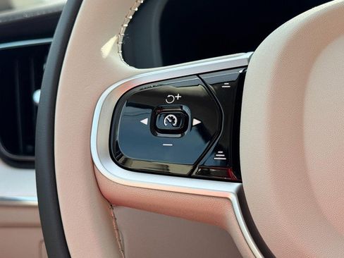 New 2026 Volvo XC60 B5 Ultra w/ Climate Package image 12