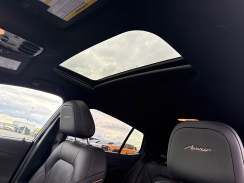 New 2026 Buick Envista Avenir FWD image 28