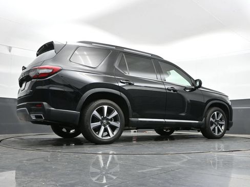 Used 2025 Honda Pilot Elite image 33