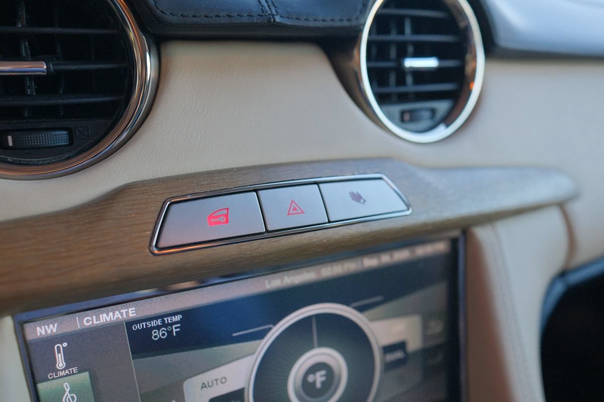 Used 2012 Fisker Karma EcoSport RWD image 24