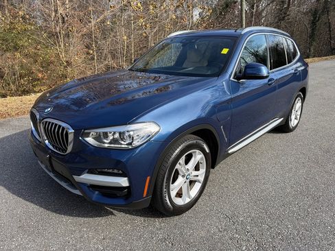 Used 2021 BMW X3 xDrive30e w/ Convenience Package image 2