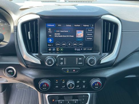 Used 2023 GMC Terrain SLT w/ Infotainment Package II AWD/4WD image 33