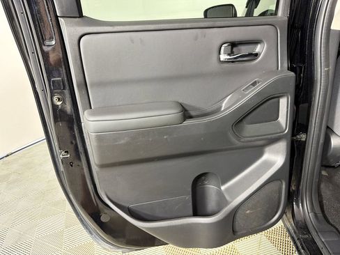 Used 2024 Nissan Frontier SV w/ SV Convenience Package RWD image 21