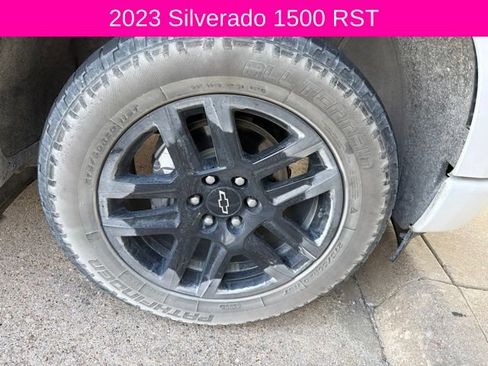 Used 2023 Chevrolet Silverado 1500 RST AWD/4WD image 2