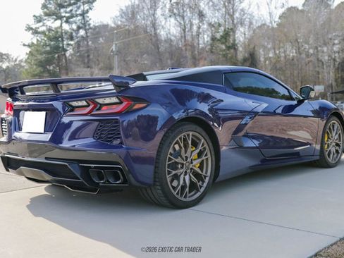 Used 2025 Chevrolet Corvette Stingray Premium Conv w/ Z51 Performance Package RWD image 20