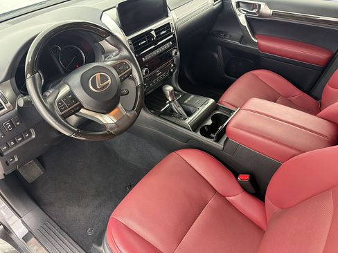 Used 2023 Lexus GX 460 Premium w/ Premium Package AWD/4WD image 4